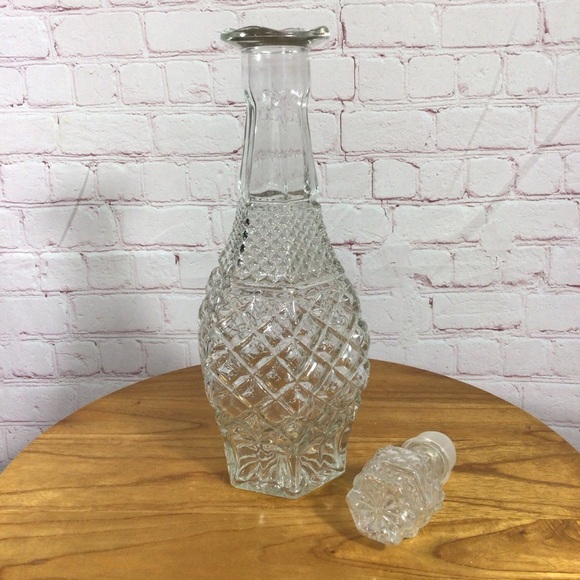 Vintage Anchor Hocking Wexford Clear Glass Decanter with Stopper - Picture 7 of 13